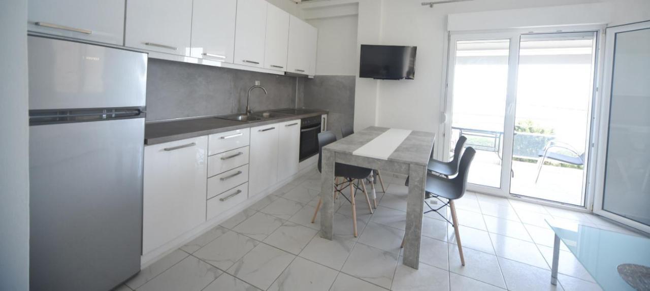 Oceanview 1 Apartment Nea Kallikrateia Екстериор снимка